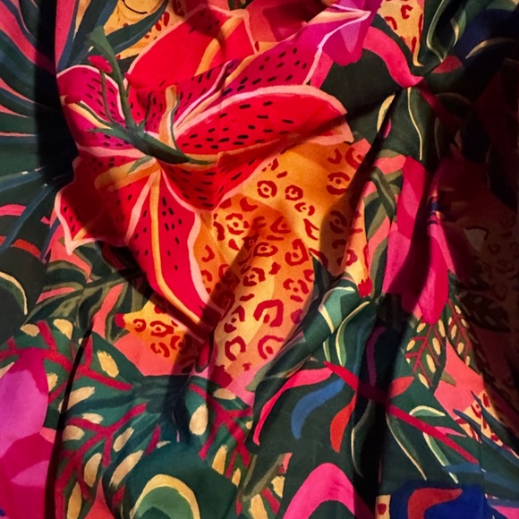 Skirt cover up - Picture 2 of 5